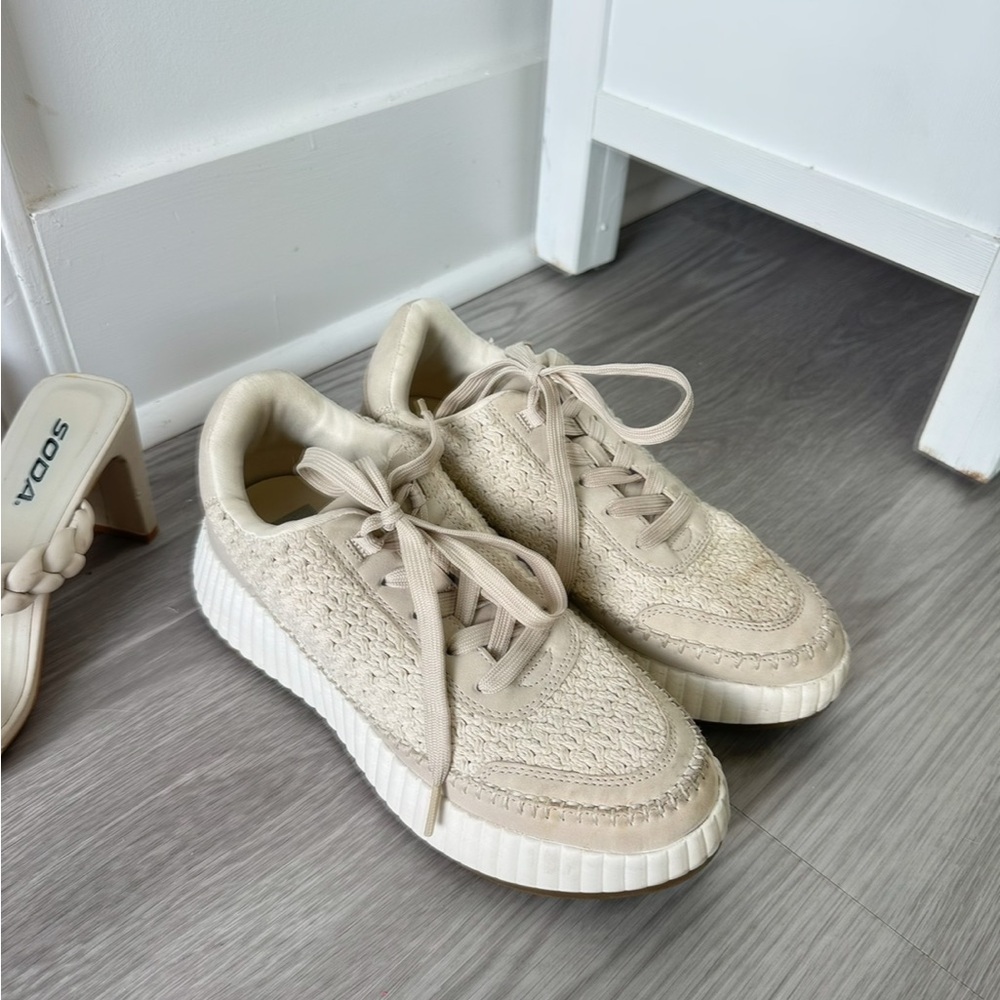 Dolce Vita Sneaker
